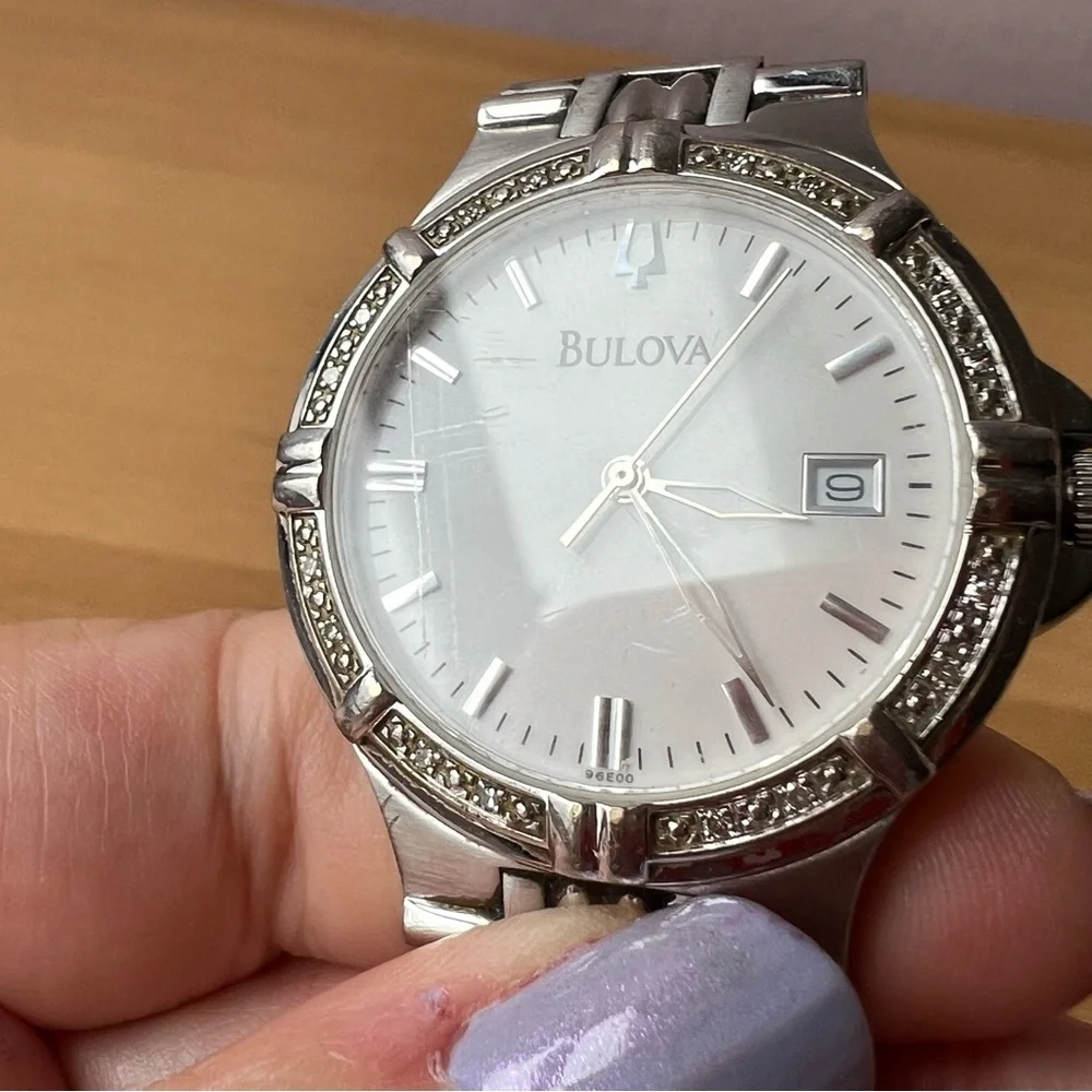 BULOVA 96E00 MEN’S DIAMOND EMBELLISHED BEZEL SILVER TONE DATE DISPLAY WATCH